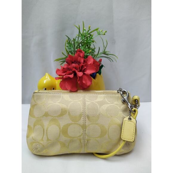 Coach Signature Yellow Canvas Leather Trim Turnlock Wristlet - Coin Wallet - Picture 3 of 12